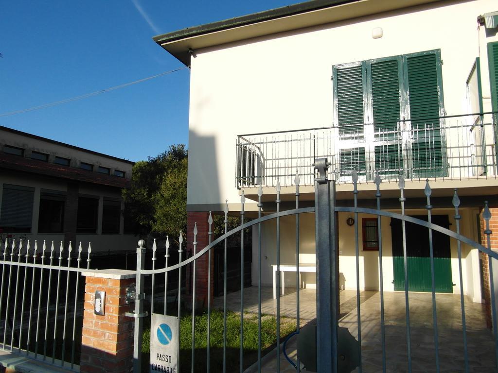 La Casa Di Nila Apartment Pisa Luaran gambar