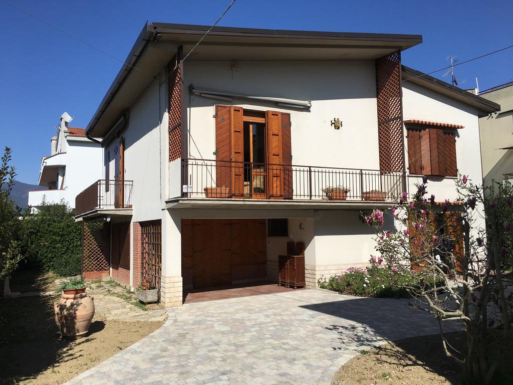 La Casa Di Nila Apartment Pisa Luaran gambar
