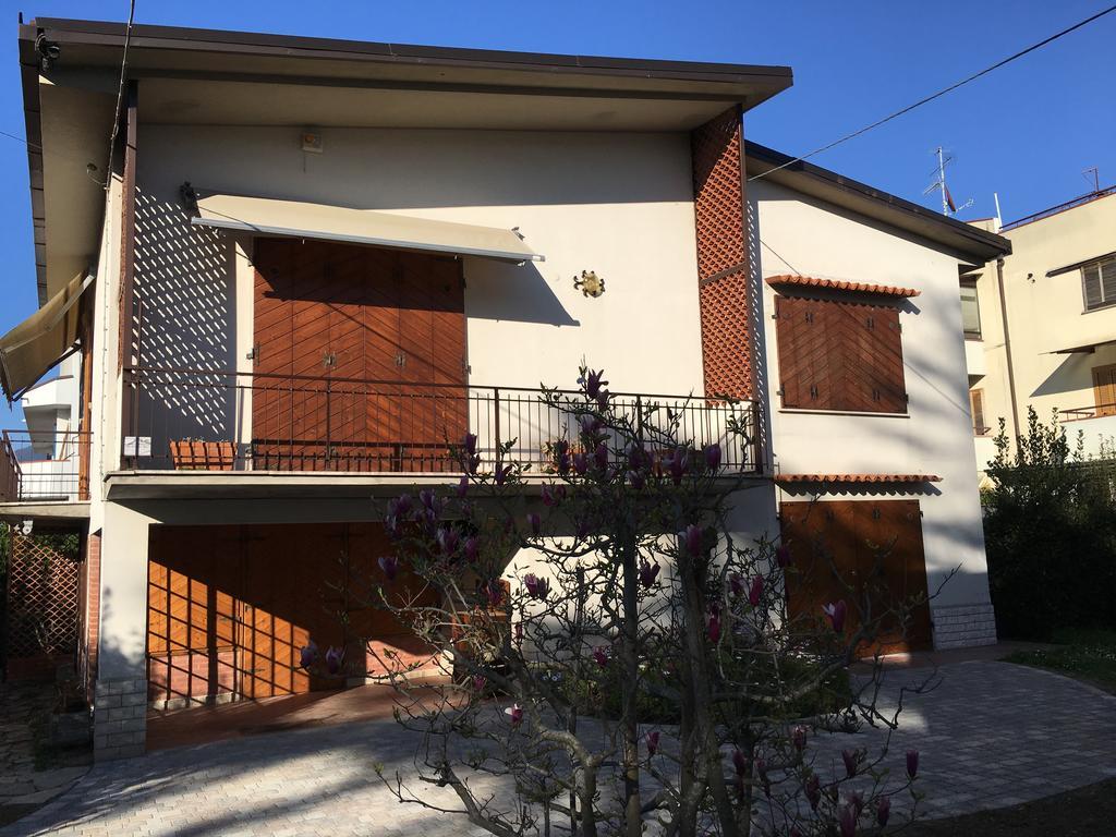 La Casa Di Nila Apartment Pisa Luaran gambar